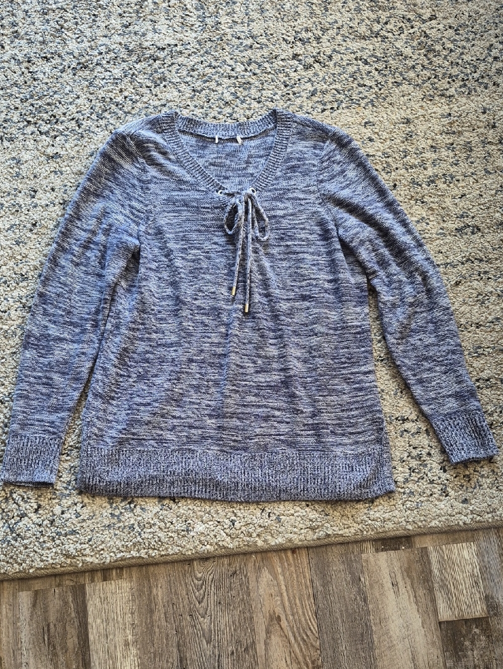 Source Unknown Gray Heather V-Neck Tie Sweater